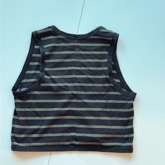 Joah Brown oversized V tank - Picture 2 of 3
